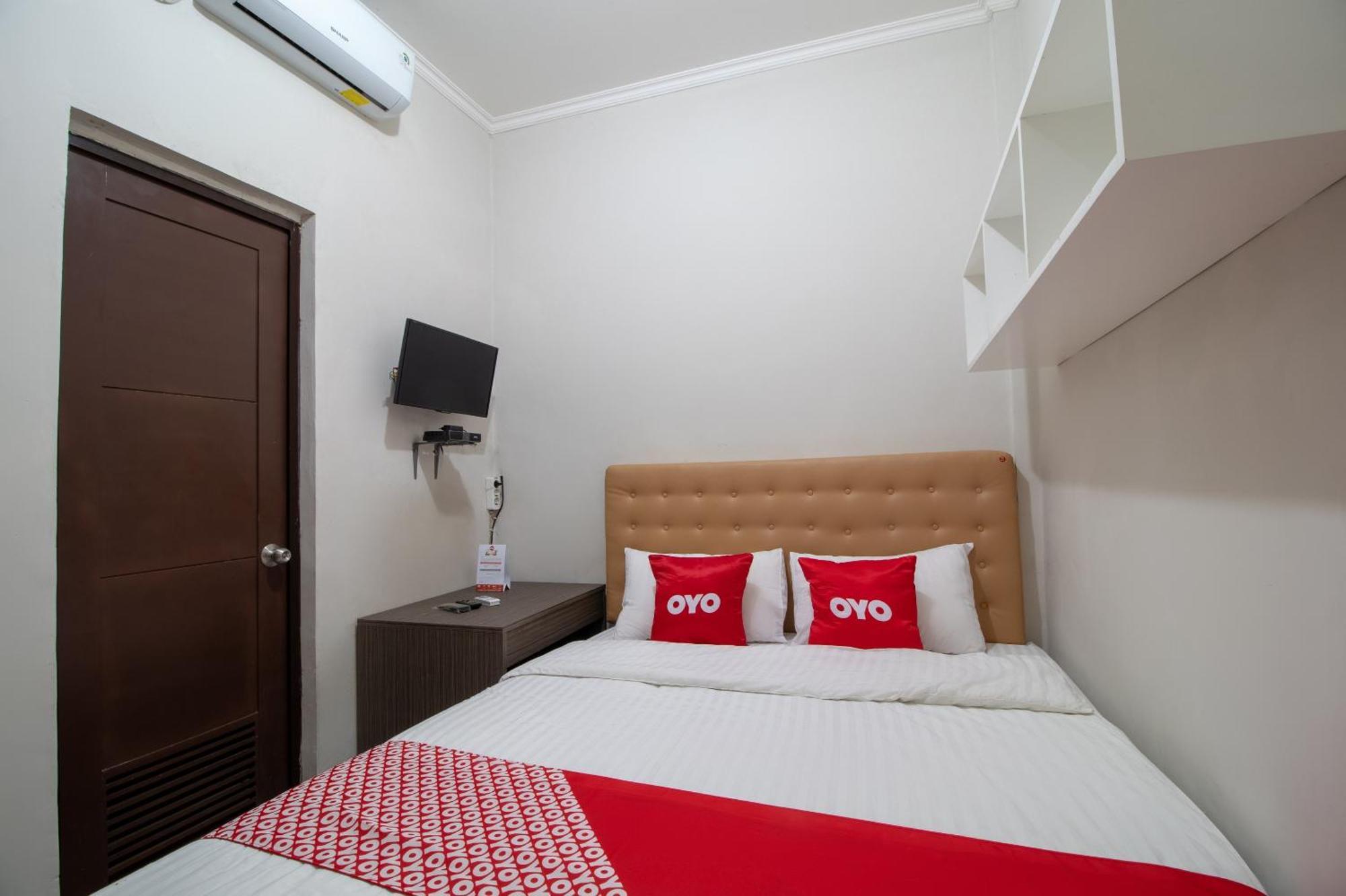 Oyo 3253 Sofia Residence Telukjambe Luaran gambar
